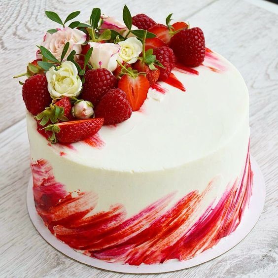 FRESH STRABERRY CAKE 500GM